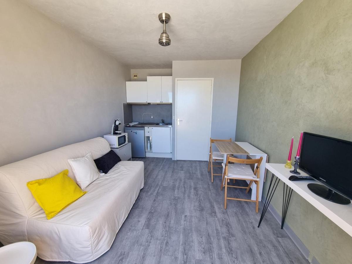 Sete Vue Mer Linge Fourni Apartment Luaran gambar